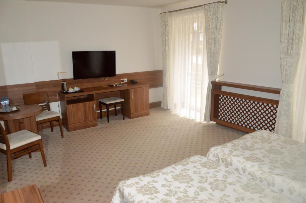 Hotel Termy Palacowe Naleczow Luaran gambar