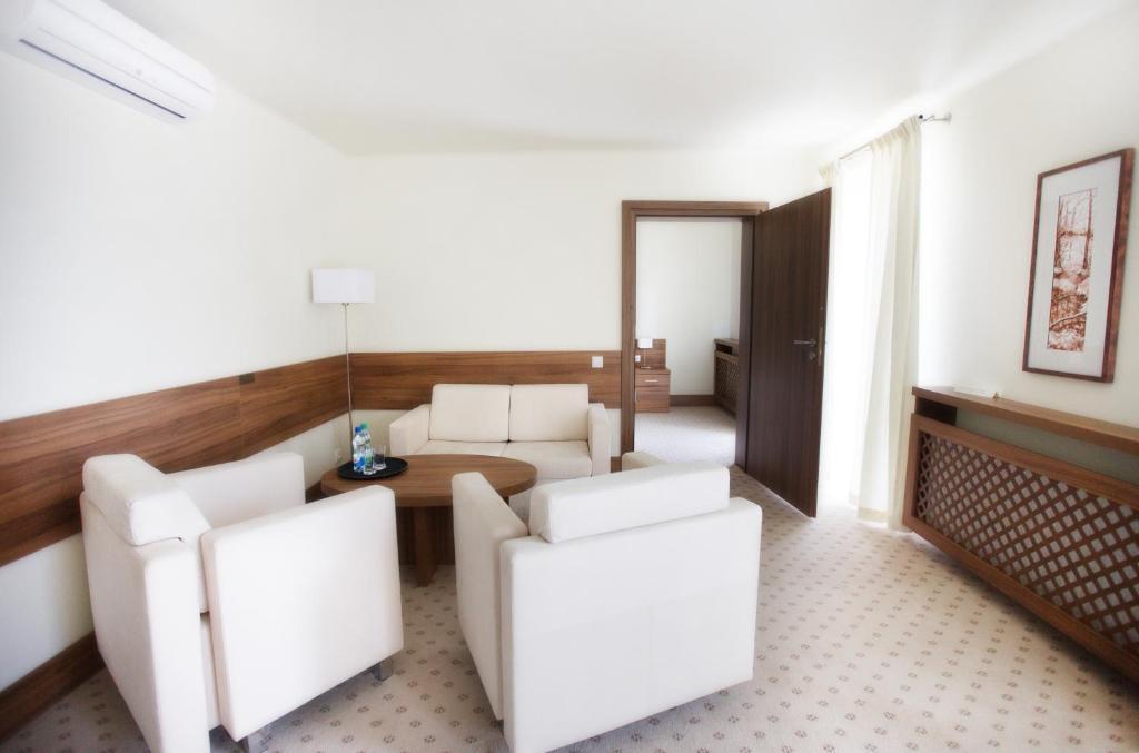Hotel Termy Palacowe Naleczow Bilik gambar